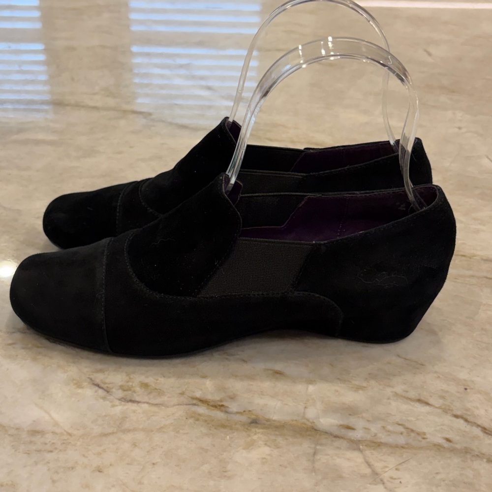 VanEli Black Suede Shootie‎ Heels Size 6.5 S Slim Fit Ankle Pump Italy